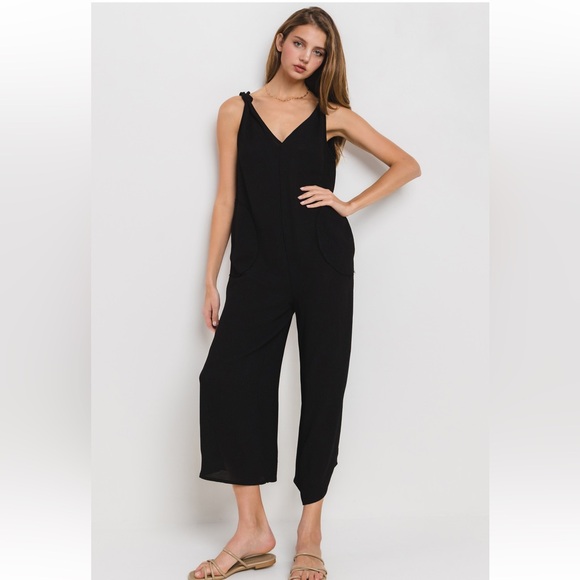 30 Fabulous Solid Sleeveless V-neck Jumpsuit - Picture 3 of 6